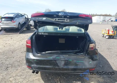 2017 Volkswagen Jetta 1.4T Se z USA, uszkodzony, nr VIN 3VWDB7AJ3HM310645